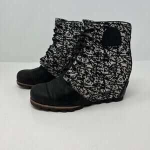 Sorel Boots Women's Size 7 Black White Hidden Wedge Ankle Booties Normcore